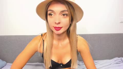 Snapshot of ellen_flow chatting on 02.20.25 ellen_flow online show from 02.20.25