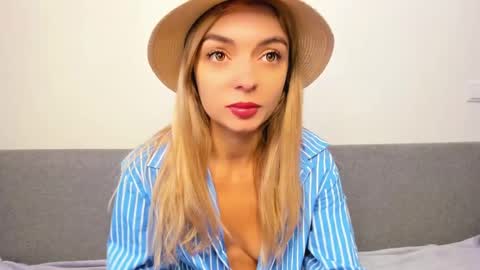 Snapshot of ellen_flow chatting on 02.23.25 ellen_flow online show from 02.23.25