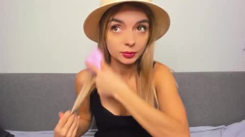 Snapshot of ellen_flow chatting on 02.23.25 ellen_flow online show from 02.23.25