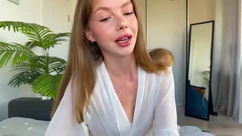 Snapshot of elli_harmon chatting on 09.09.25 Ellie --- Ill see you either on Friday or Saturday and definitely on Sunday online show from 09.09.25