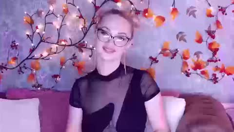 Elliana online show from 09.23.25