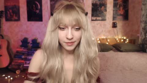 ellie_friendly online show from 01.19.25