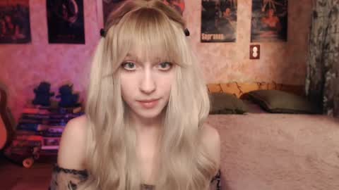 ellie_friendly online show from 02.12.25