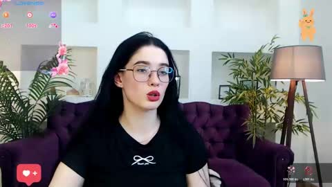 Snapshot of ellie_magic chatting on 04.16.26 ellie_magic online show from 04.16.26