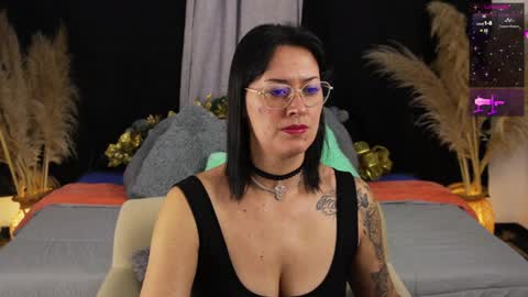 Snapshot of ellie_ramos chatting on 12.26.24 Ellie Ramos online show from 12.26.24