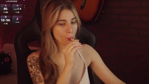 elliecutes online show from 12.24.24