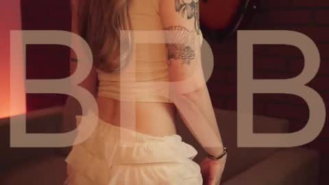 elliecutes online show from 10.14.25