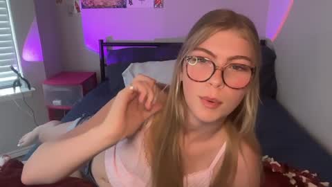 Ellie online show from 04.12.26