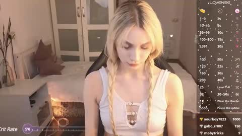 Snapshot of elliefrost chatting on 02.24.25 elliefrost online show from 02.24.25
