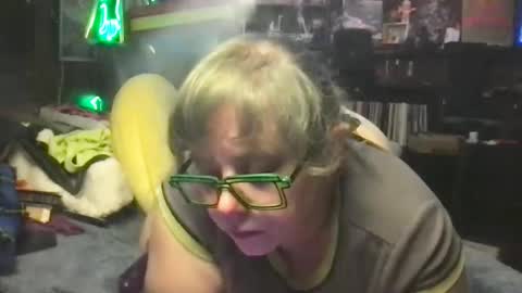 Ellie Louise online show from 10.01.25