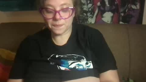 Ellie Louise online show from 12.04.25