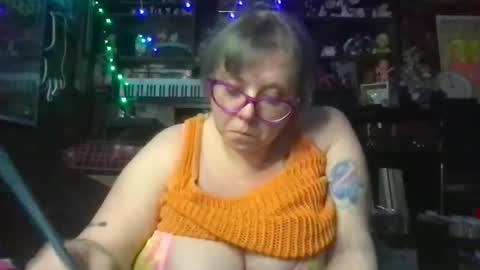 Ellie Louise online show from 02.04.26