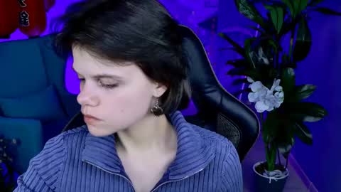 Snapshot of elliemurler chatting on 09.17.25 elliemurler online show from 09.17.25