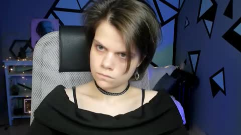 Snapshot of elliemurler chatting on 10.03.25 elliemurler online show from 10.03.25