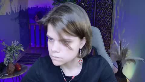 Snapshot of elliemurler chatting on 10.07.25 elliemurler online show from 10.07.25