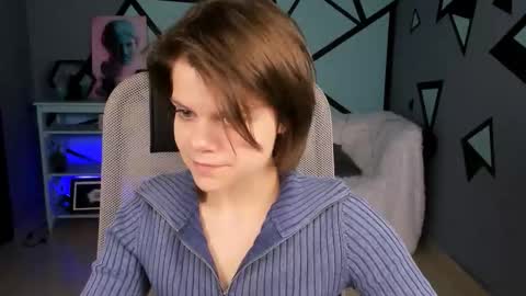 Snapshot of elliemurler chatting on 10.15.25 elliemurler online show from 10.15.25