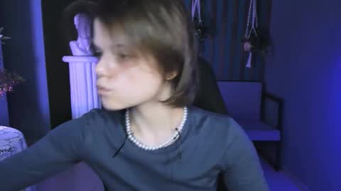 Snapshot of elliemurler chatting on 10.17.25 elliemurler online show from 10.17.25