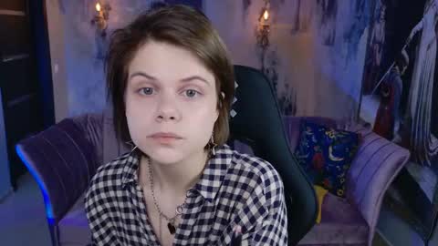 Snapshot of elliemurler chatting on 10.27.25 elliemurler online show from 10.27.25