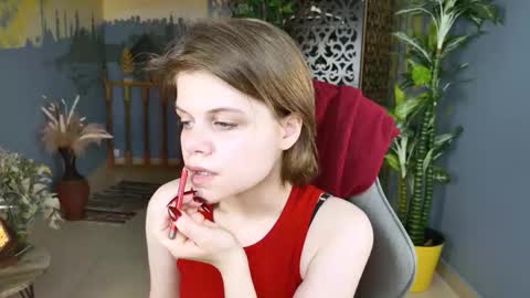 Snapshot of elliemurler chatting on 11.02.25 elliemurler online show from 11.02.25