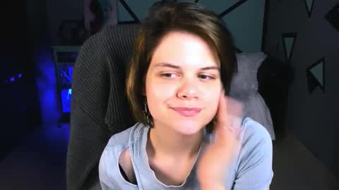 Snapshot of elliemurler chatting on 11.05.25 elliemurler online show from 11.05.25