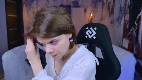 Snapshot of elliemurler chatting on 11.26.25 elliemurler online show from 11.26.25