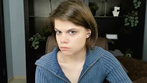 Snapshot of elliemurler chatting on 11.30.25 elliemurler online show from 11.30.25