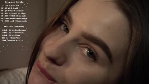 Snapshot of elliephant_ chatting on 12.11.24 just Emily online show from 12.11.24