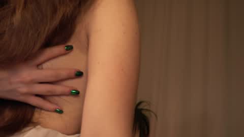 Snapshot of elliephant_ chatting on 12.13.24 just Emily online show from 12.13.24