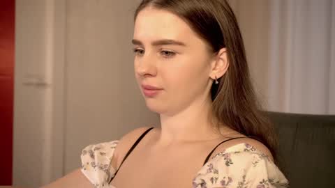 Snapshot of elliephant_ chatting on 12.15.24 just Emily online show from 12.15.24