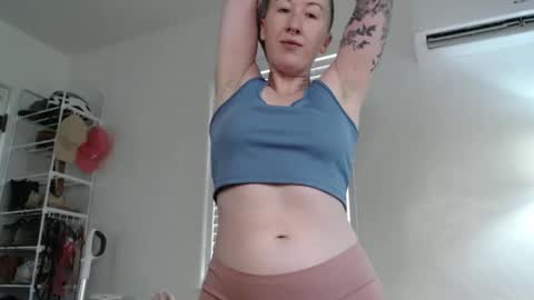 Ellie Rowyn online show from 10.22.25