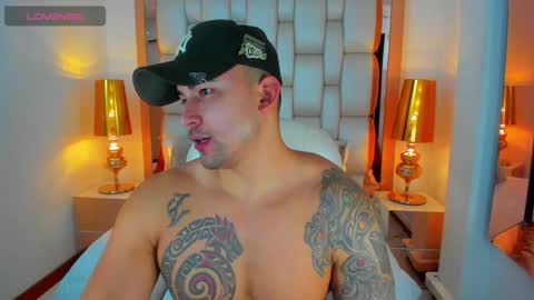 E L L I O T    V E L E Z online show from 01.22.25