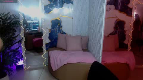 ellis_tay online show from 04.14.26