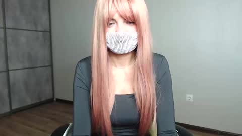 EllisNikki online show from 12.13.25