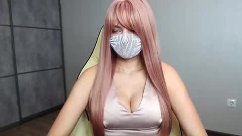 EllisNikki online show from 12.16.25