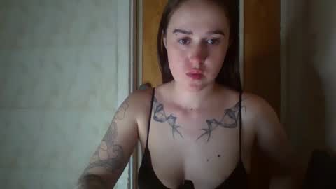 Snapshot of elliza_snow chatting on 04.13.26 Eliza online show from 04.13.26