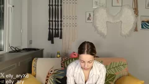 Snapshot of elly_ary chatting on 01.06.26 elly_ary online show from 01.06.26