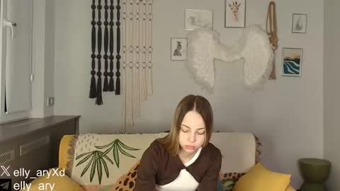 Snapshot of elly_ary chatting on 01.12.26 elly_ary online show from 01.12.26