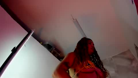 ellybloom online show from 04.06.26