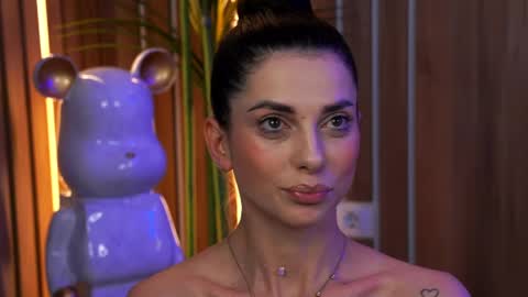 Elly online show from 04.20.26