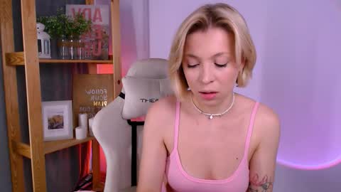 Elly online show from 11.28.25