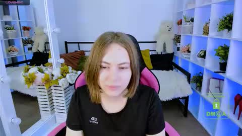 elma_lily online show from 10.25.25