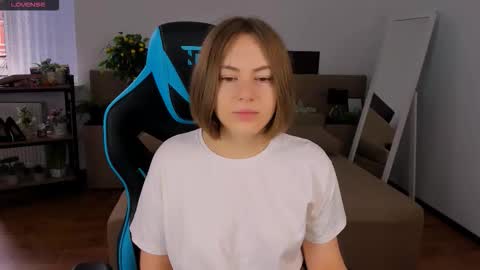 elma_lily online show from 10.27.25