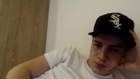 Snapshot of elmono33 chatting on 02.09.25 elmono33 online show from 02.09.25