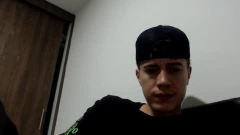 Snapshot of elmono33 chatting on 11.07.25 elmono33 online show from 11.07.25