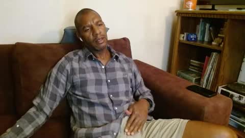 My name is Elmore. Please say hello I like to chat with you. If you have requests or dirty talk please use tip online show from 11.16.25