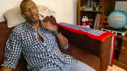 My name is Elmore. Please say hello I like to chat with you. If you have requests or dirty talk please use tip online show from 11.22.25