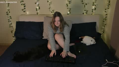 Ela give me a thumbs up if you like it  and this is important for the development of the account online show from 11.25.25