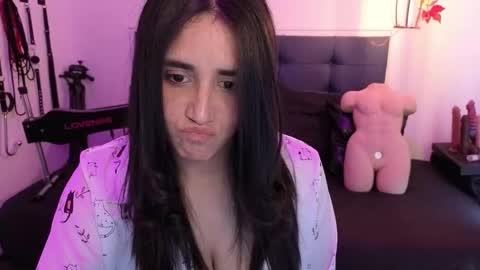 Snapshot of elowen_halley1 chatting on 10.12.25 elowen_halley1 online show from 10.12.25