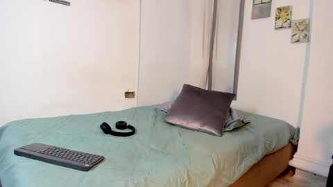 elpekas247 online show from 04.10.26