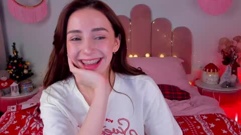 Snapshot of elsa_xo chatting on 12.25.24 Michelle online show from 12.25.24
